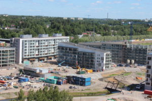 Kalusto ja laitteet tallessa REDIn rakennustyömaalla