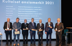 Ansiomerkkejä jaettiin Tampereella